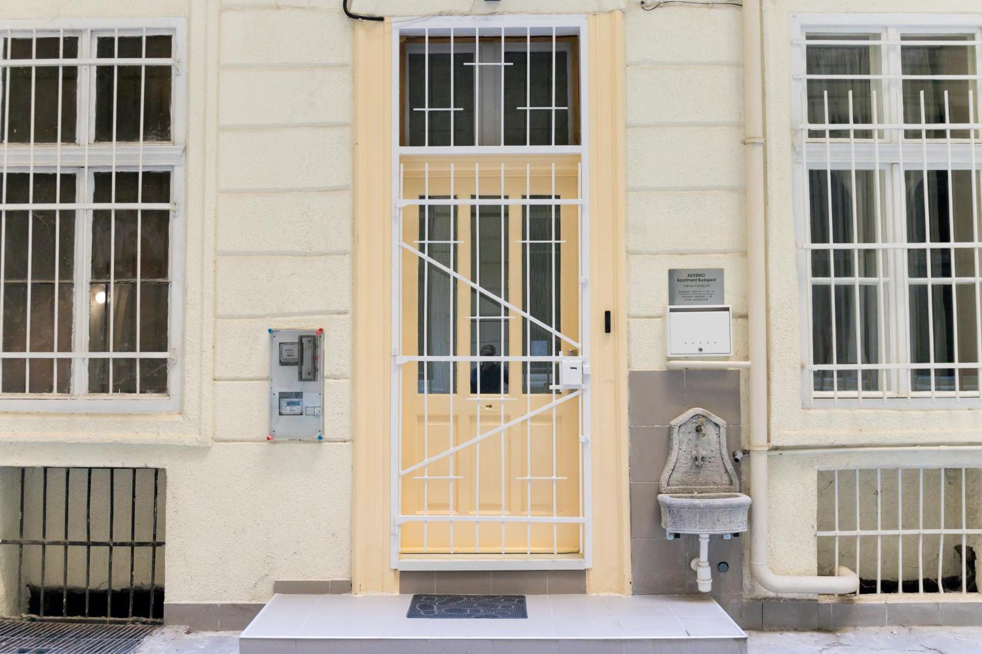 Empirium Apartman Budapest Exteriör bild